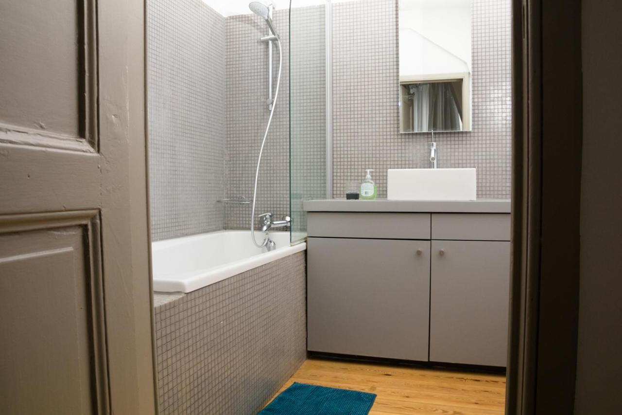 Duplex Dernier Etage Avec Terasse A Deux Pas De La Grand Place Brüssel Exterior foto
