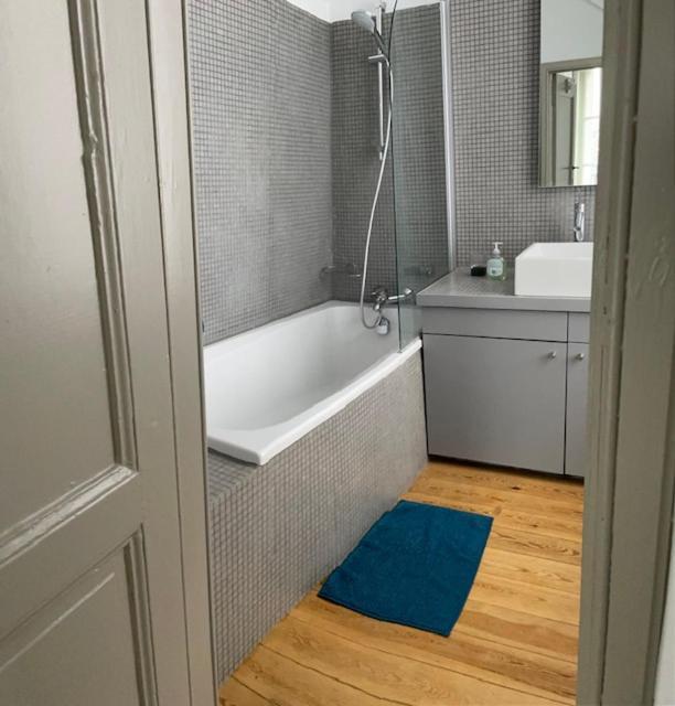 Duplex Dernier Etage Avec Terasse A Deux Pas De La Grand Place Brüssel Exterior foto